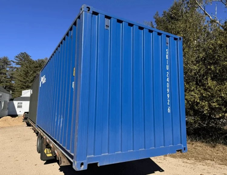 20 x 8 x 8.5 new shipping / storage container