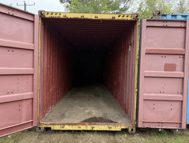 40 x 8 x 9.5 Used Shipping / Storage Container - Image 3